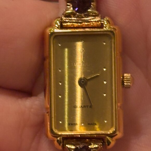 Vintage Luistar Quartz Swiss Watch – Gold-Tone, Pearls & Purple Gems - Picture 3 of 5